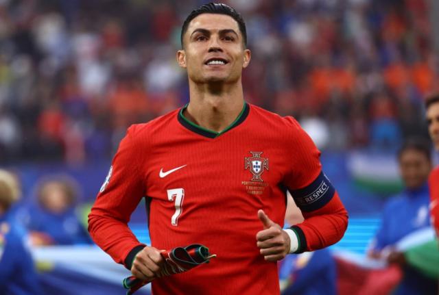 星空体育app官方网站-C罗：现在还不退出国家队 何时退不提前通知任何人